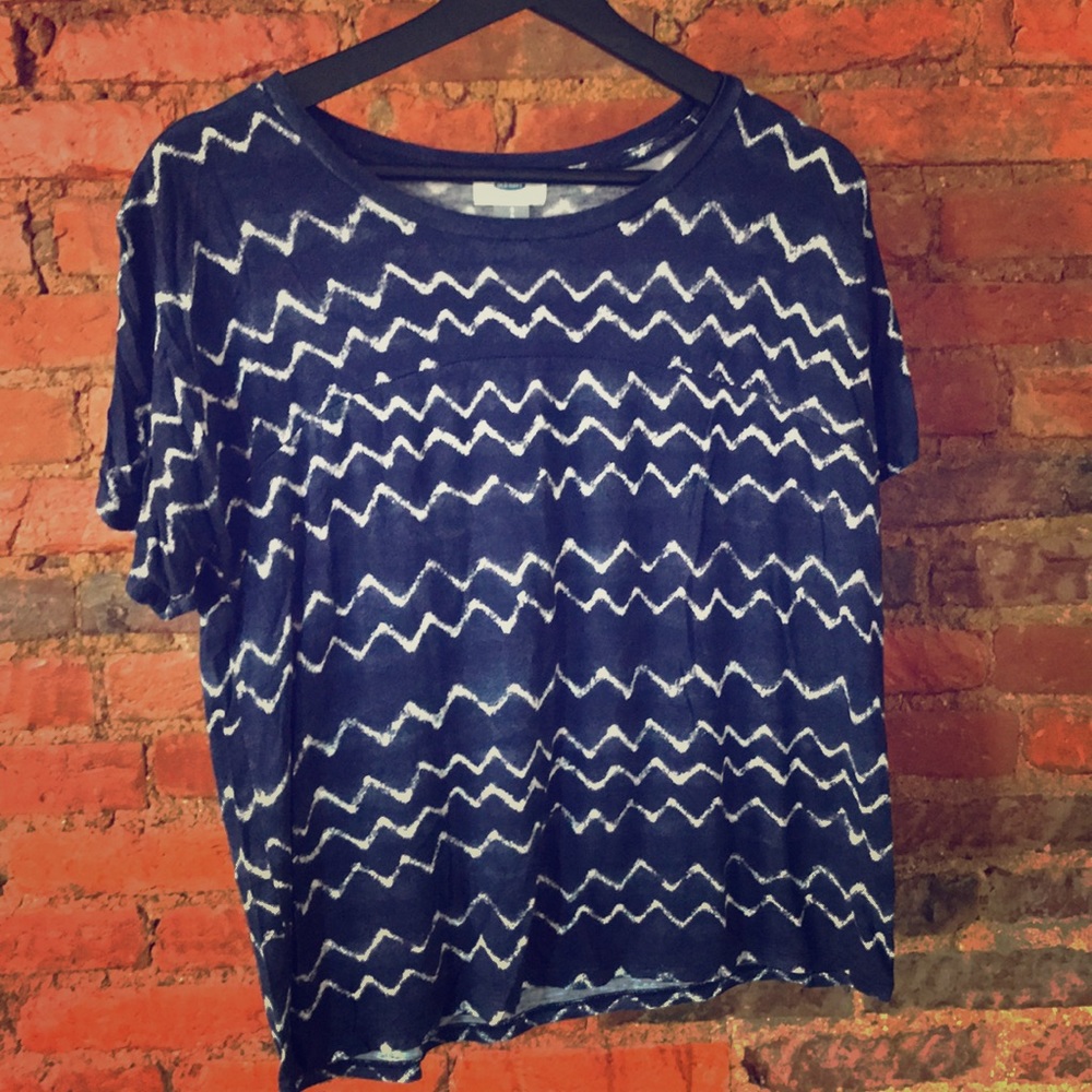 Old navy T-shirt